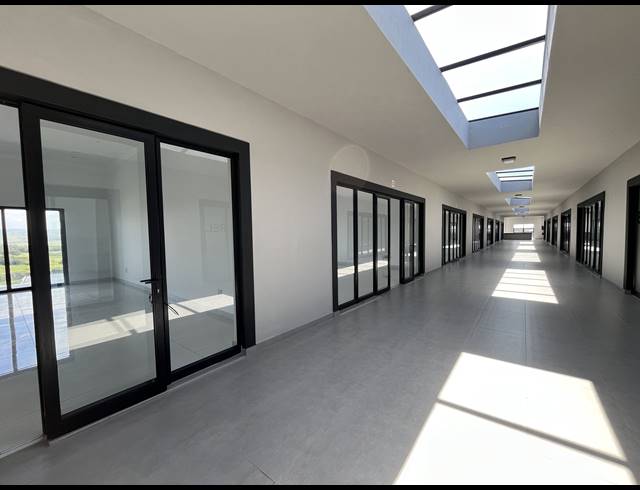 80M² OFFICE TO LET IN BALLITO DISTRICT